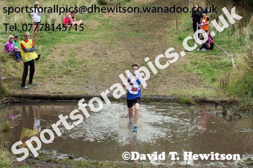 Mens under-17s Start Fitness North Eastern Harrier League, Tanfield, County Durham. Photo: David T. Hewitson/Sports for All Pics